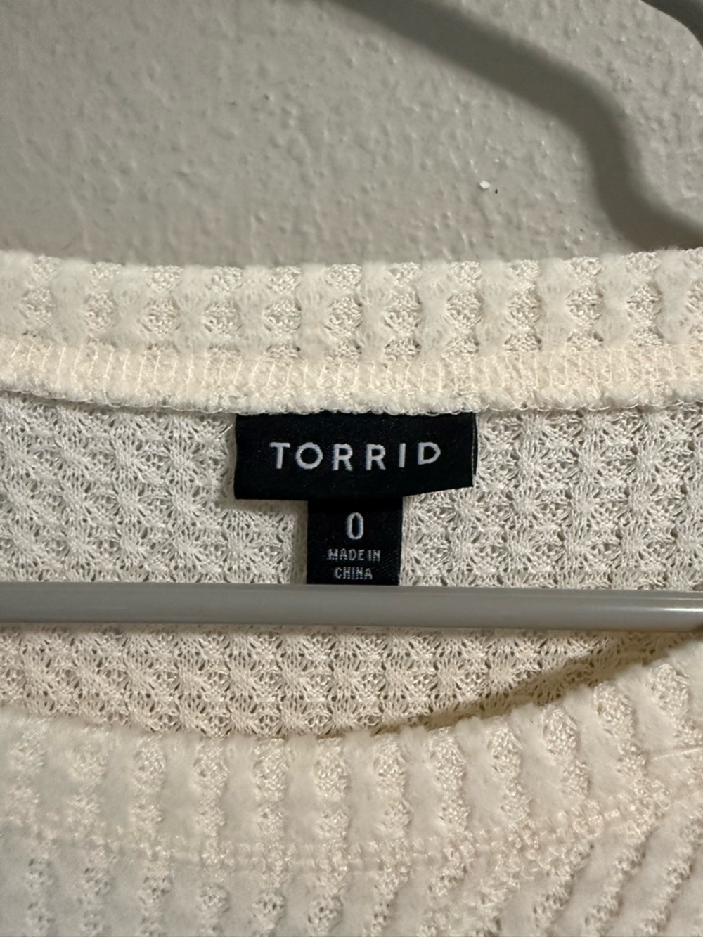 Torrid Cream Waffle Knit Pullover Sweater Size 0 (L) - Picture 3 of 5